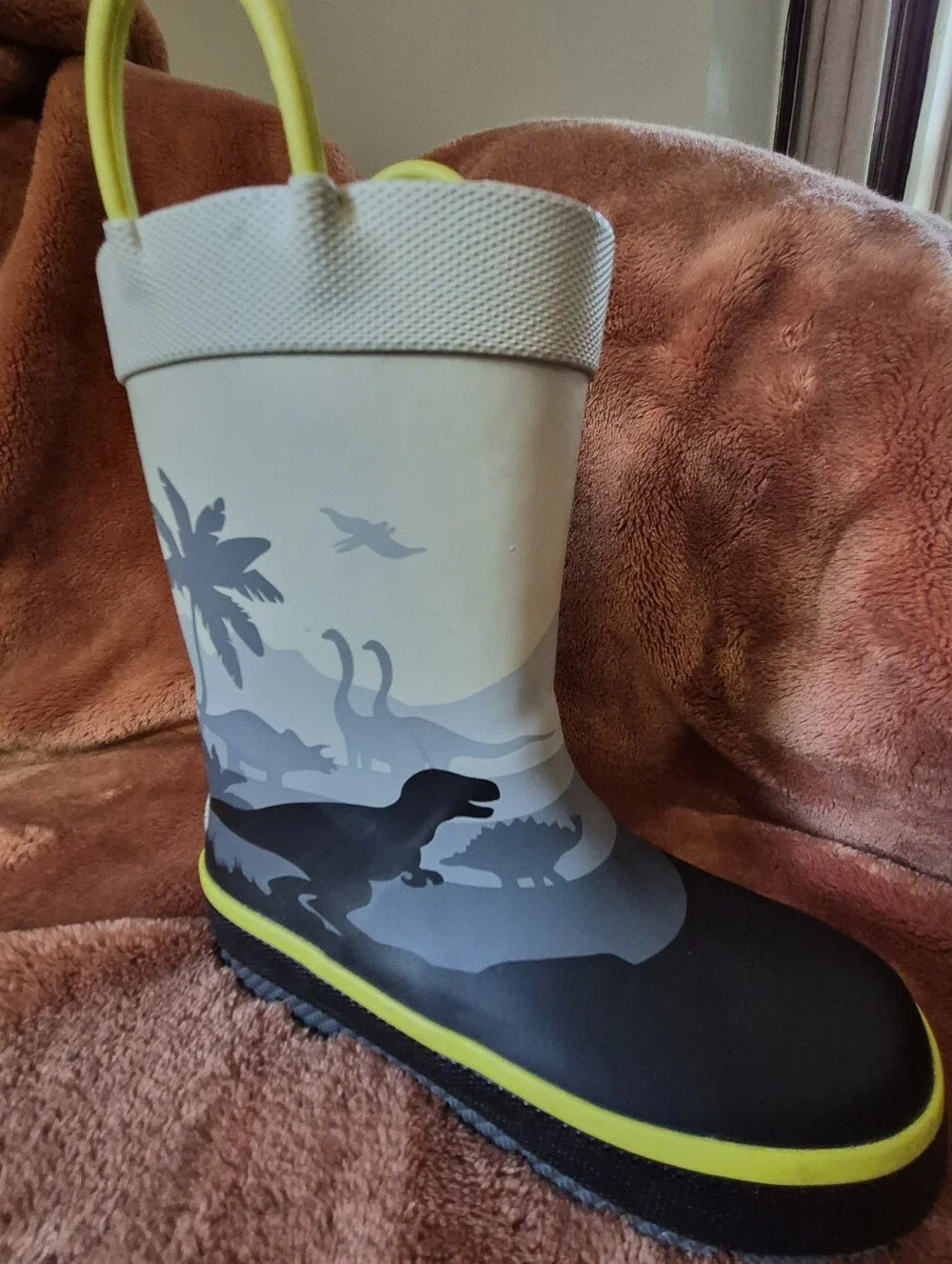 Kamik Dino Size 10 Toddler Rain Boots Like NEW
